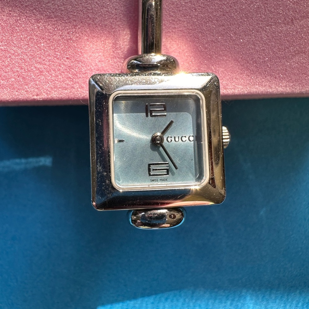 Gucci Watch 1900L 19mm Women's Silver